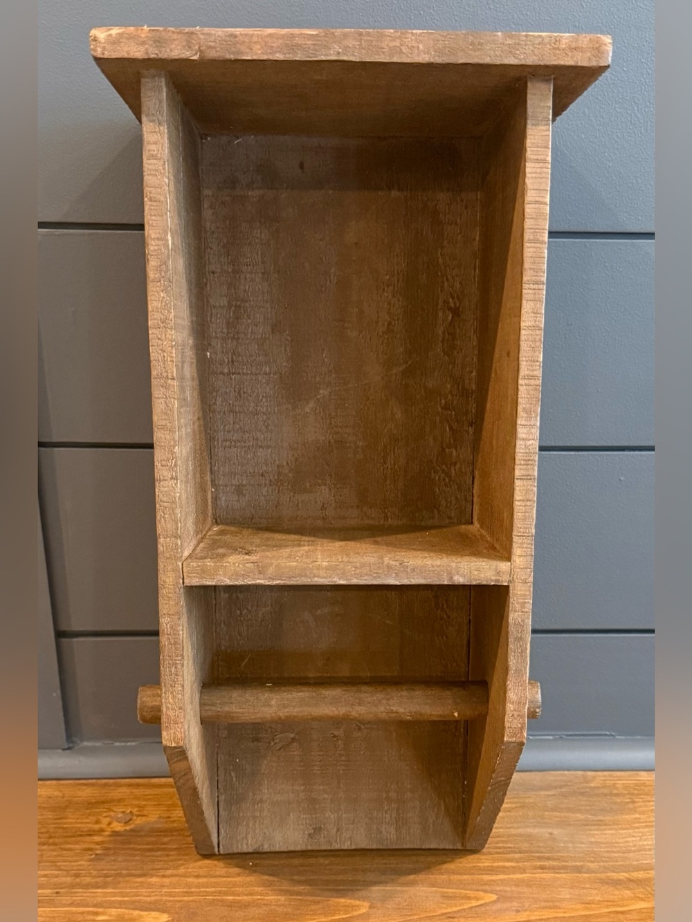 NWT toilet paper holder